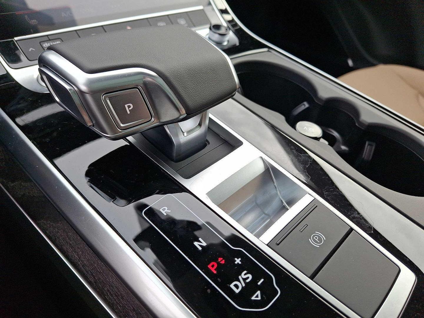 2026 Audi Q7 Premium - Photo 13
