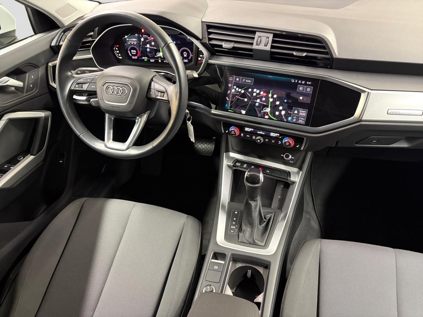 Bild über Audi Q3 Sportback 35 TFSI S tronic - für weitere Informationen kontaktieren Sie den Audi Partner