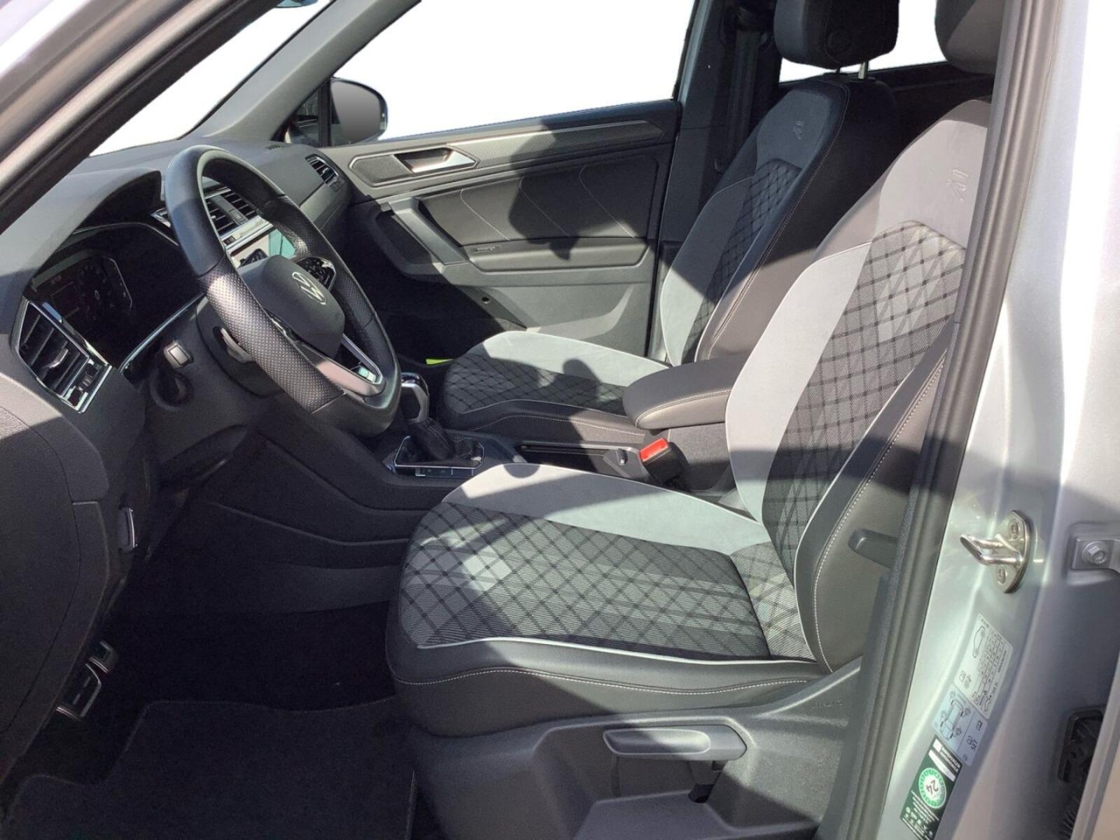 Volkswagen Tiguan – Bild 9