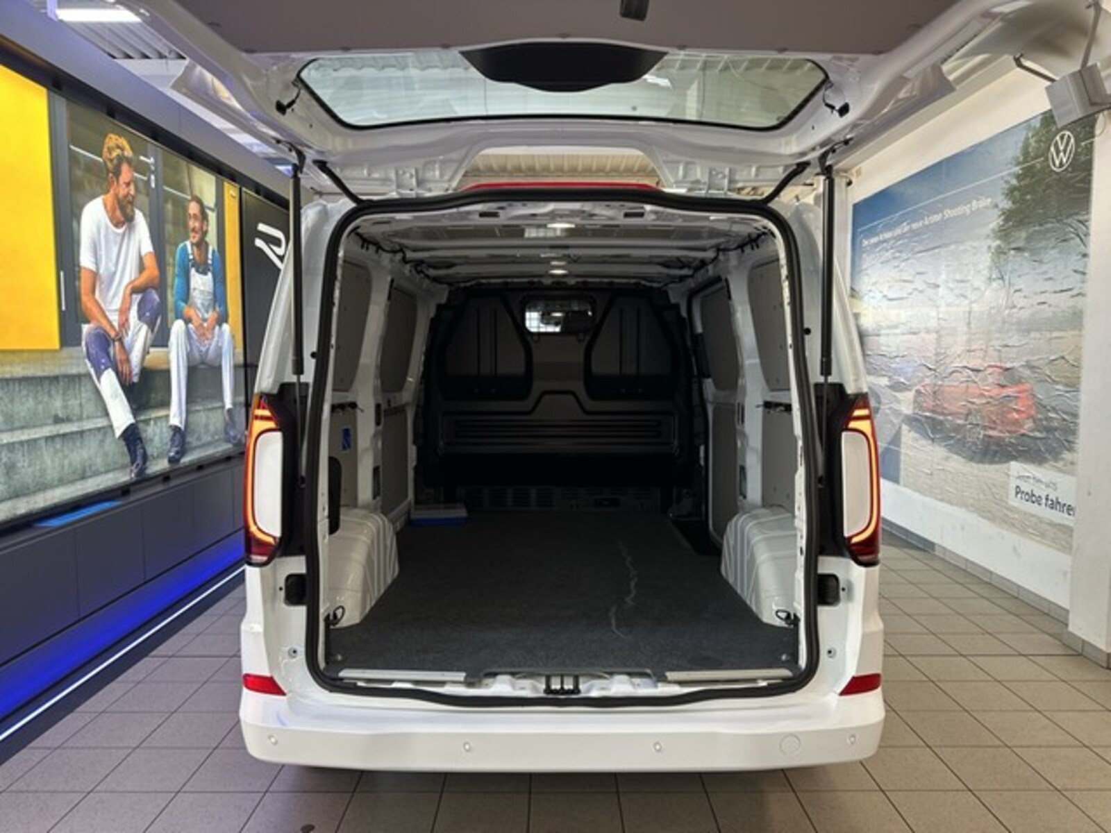 Volkswagen Transporter Kasten kurzer Radstand – Bild 8