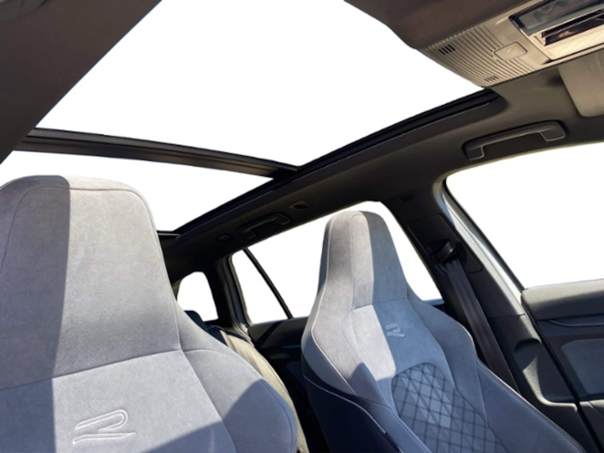 Volkswagen Golf Variant R-Line