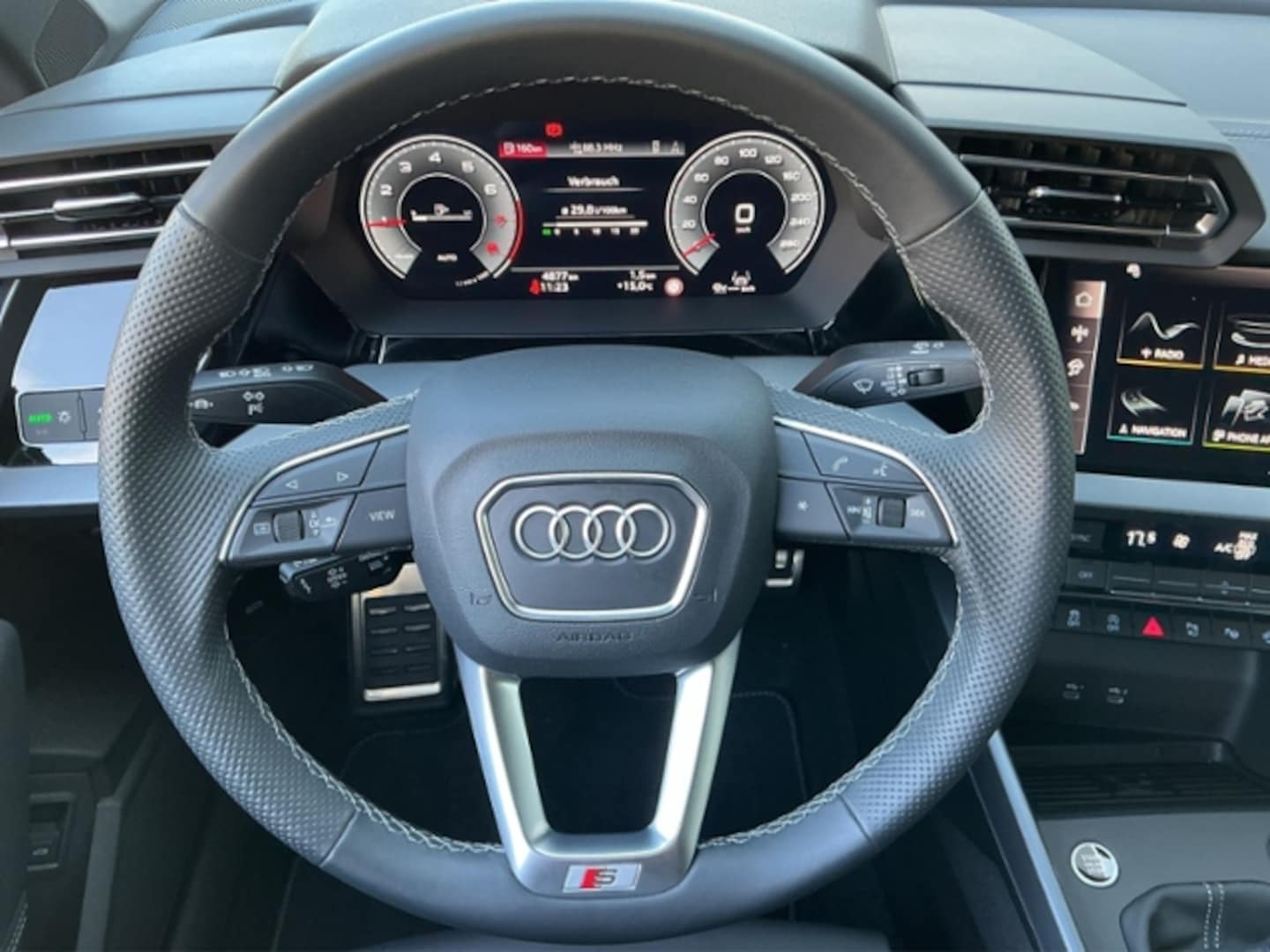 Bild über Audi A3 Limousine TFSI Schaltgetriebe - für weitere Informationen kontaktieren Sie den Audi Partner