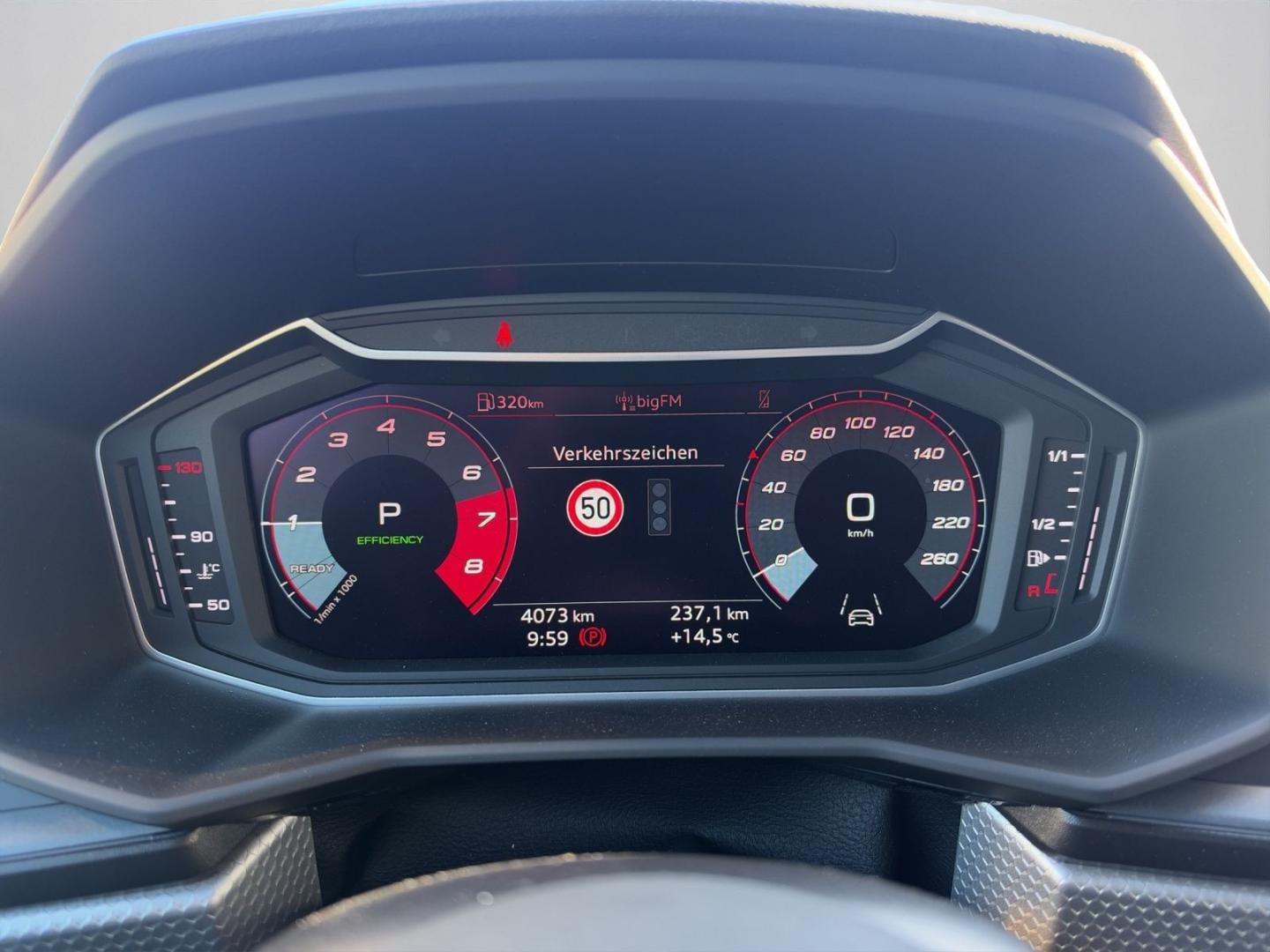 Bild über Audi A1 Sportback S line 30 TFSI S tronic - für weitere Informationen kontaktieren Sie den Audi Partner
