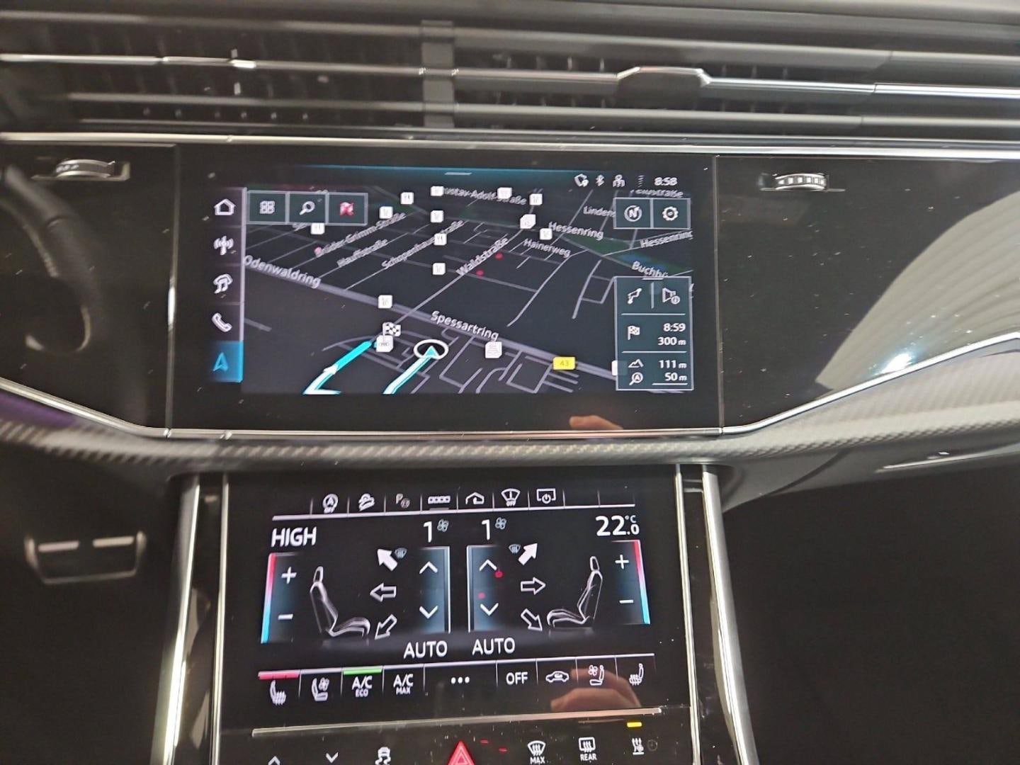Bild über Audi Q8 SUV S line business TDI quattro 210 kW tiptronic - für weitere Informationen kontaktieren Sie den Audi Partner