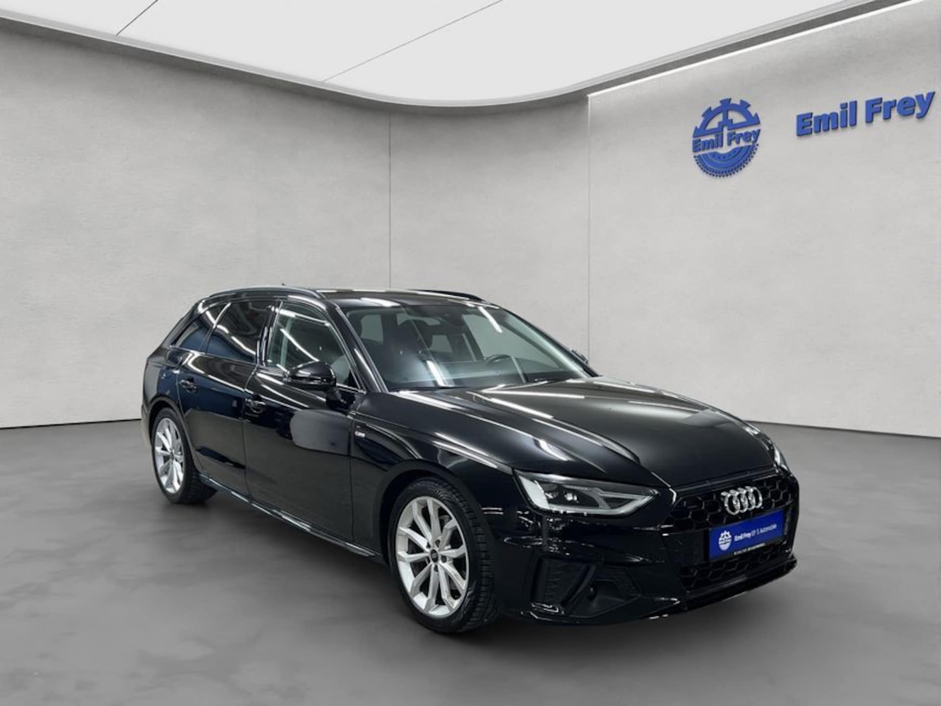 Audi A4 Avant S line