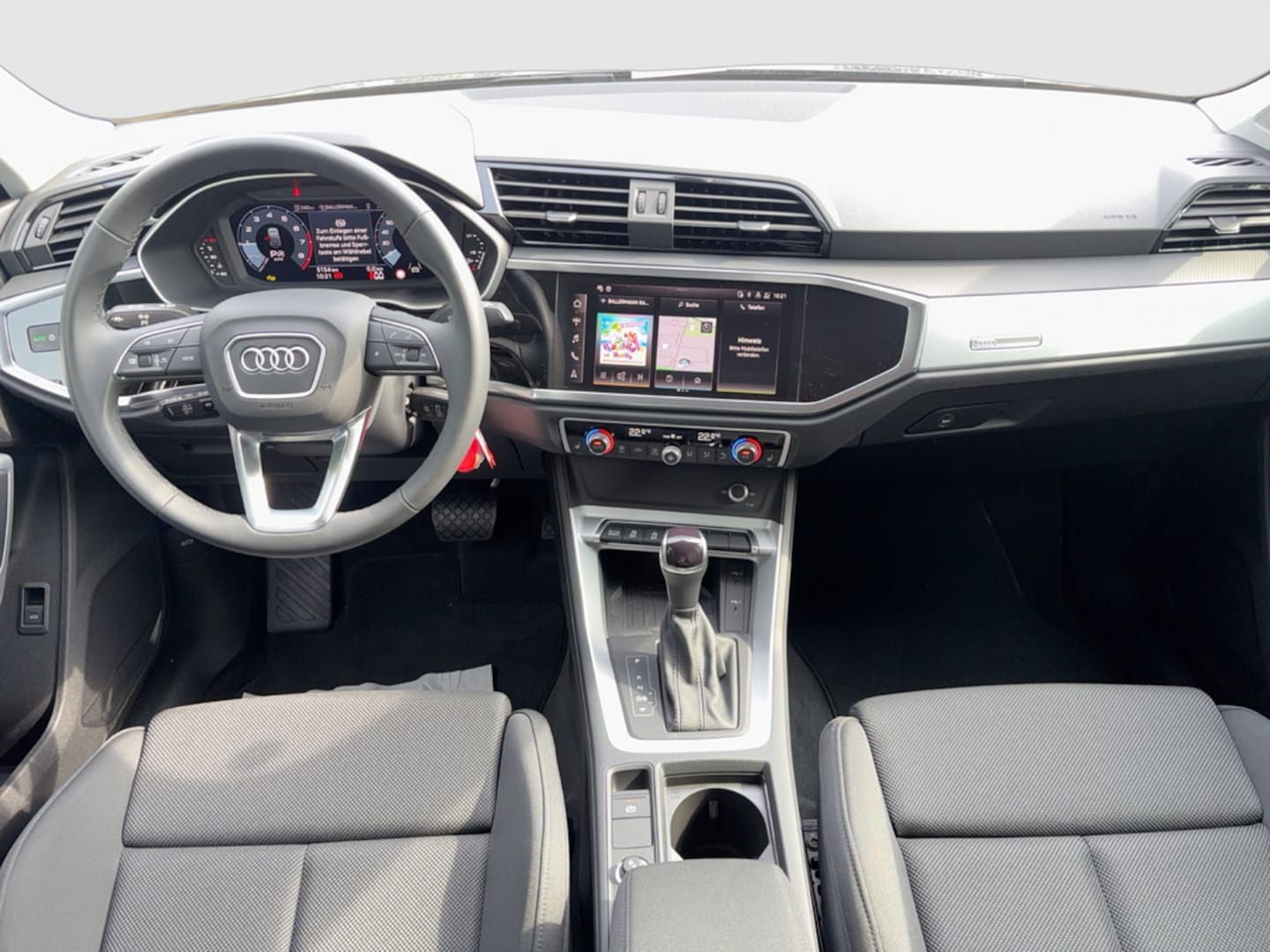 Bild über Audi Q3 Sportback TFSI 110 kW S tronic - für weitere Informationen kontaktieren Sie den Audi Partner
