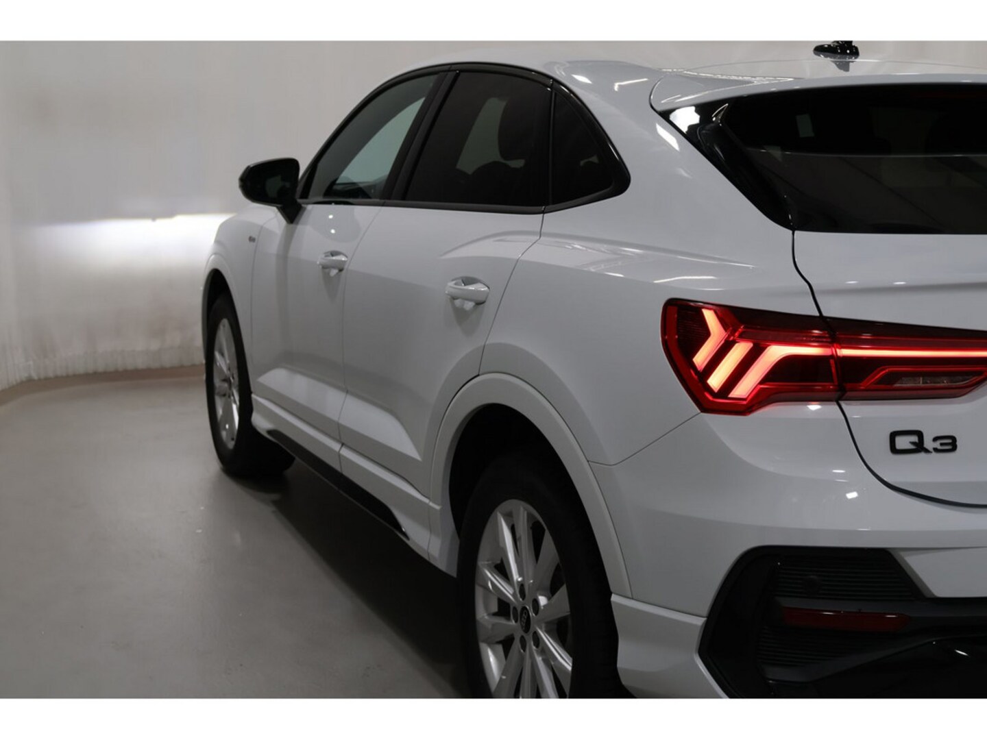Bild über Audi Q3 Sportback S line 35 TDI S tronic - für weitere Informationen kontaktieren Sie den Audi Partner