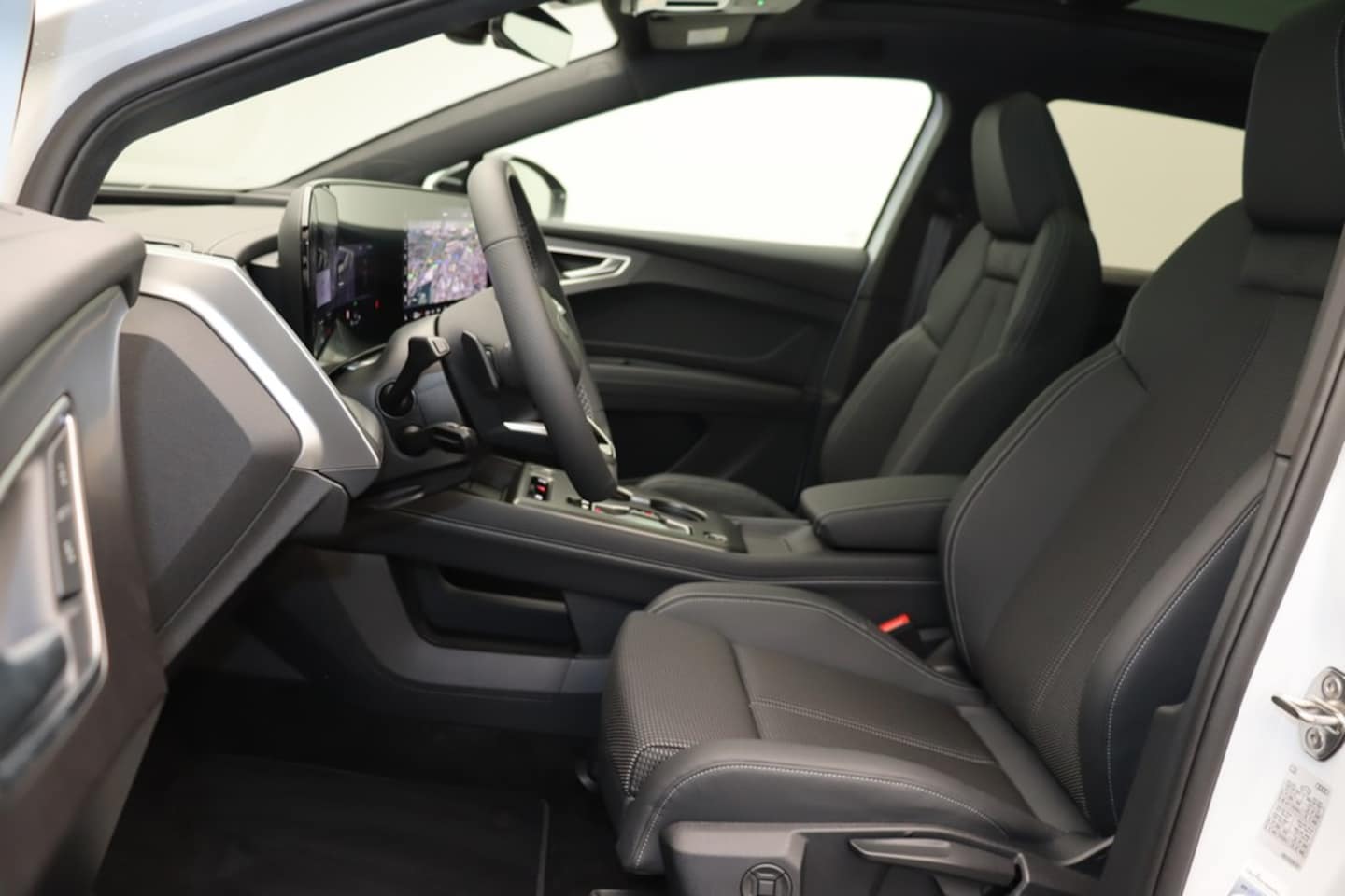 Bild über Audi Q4 SUV e-tron e-tron quattro 220 kW - für weitere Informationen kontaktieren Sie den Audi Partner