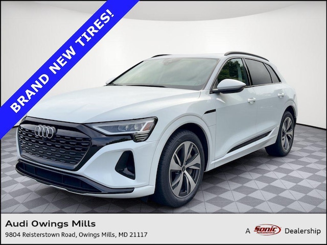2024 Audi Q8 e-tron Premium
