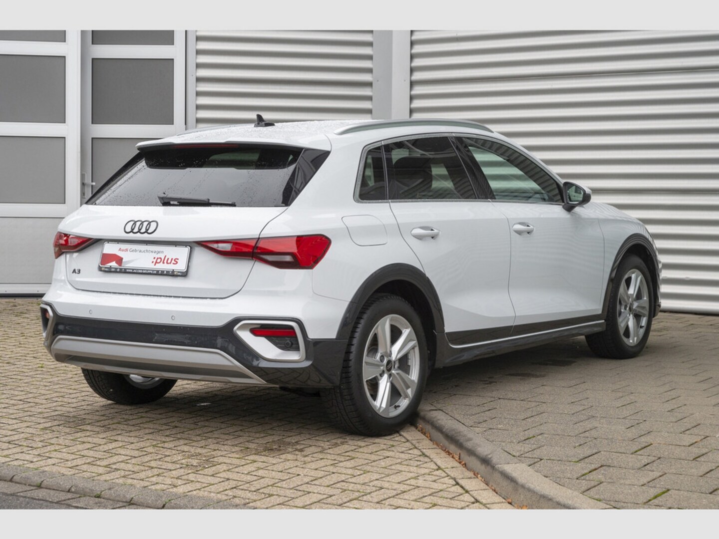 Bild über Audi A3 allstreet 35 TFSI S tronic - für weitere Informationen kontaktieren Sie den Audi Partner