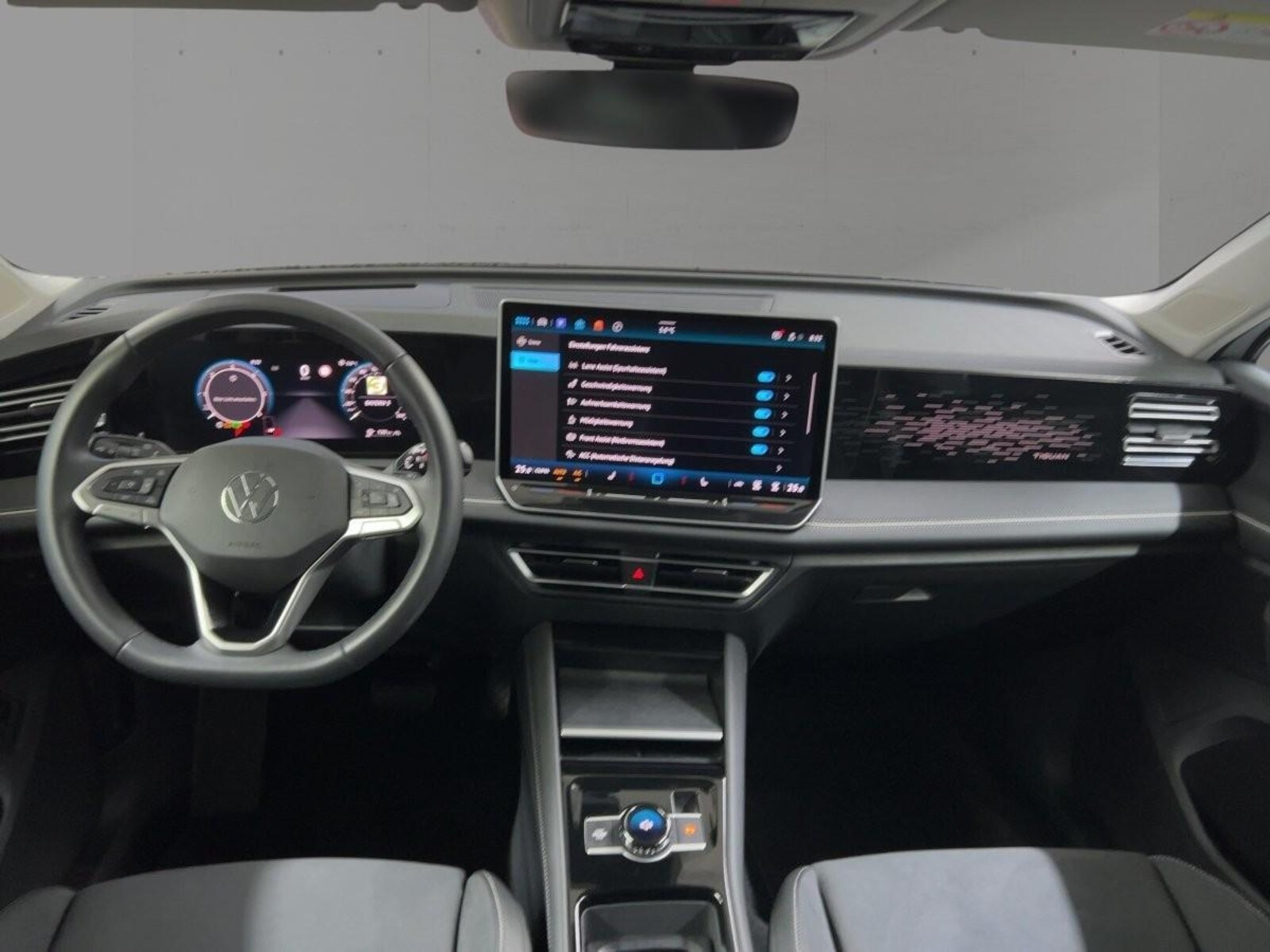 Volkswagen Tiguan – Bild 8