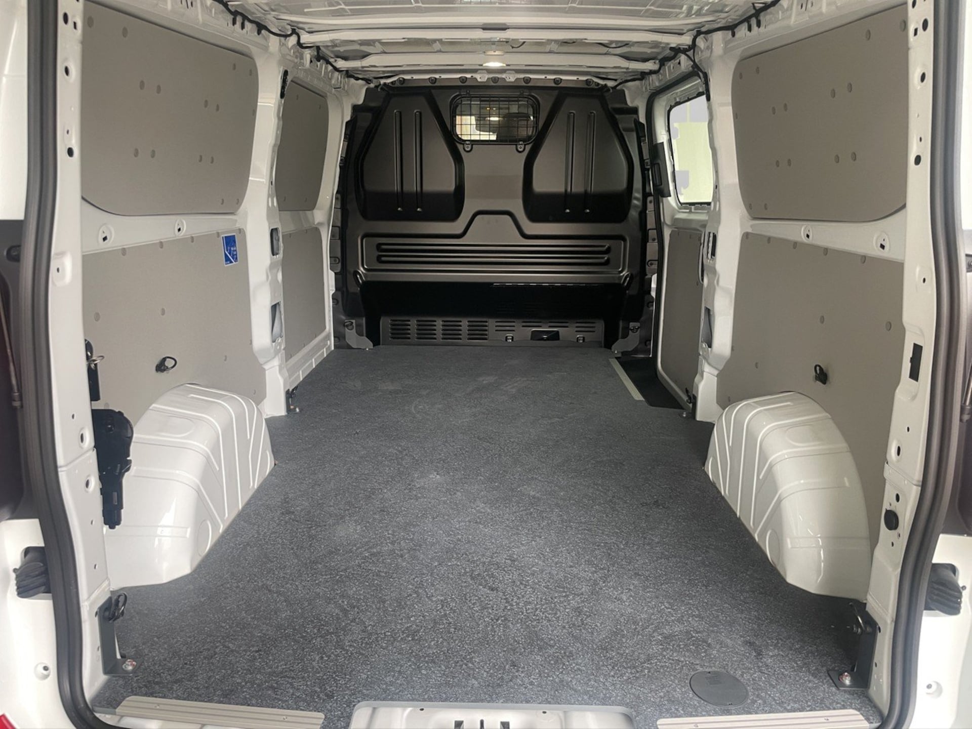 Volkswagen Transporter Kasten langer Radstand