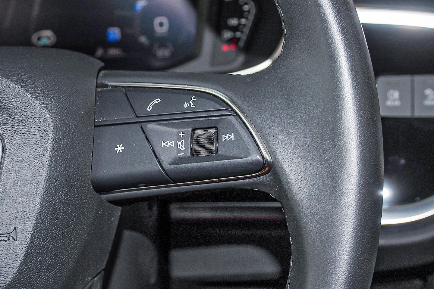 Image about Audi Q3 35 TFSI S tronic