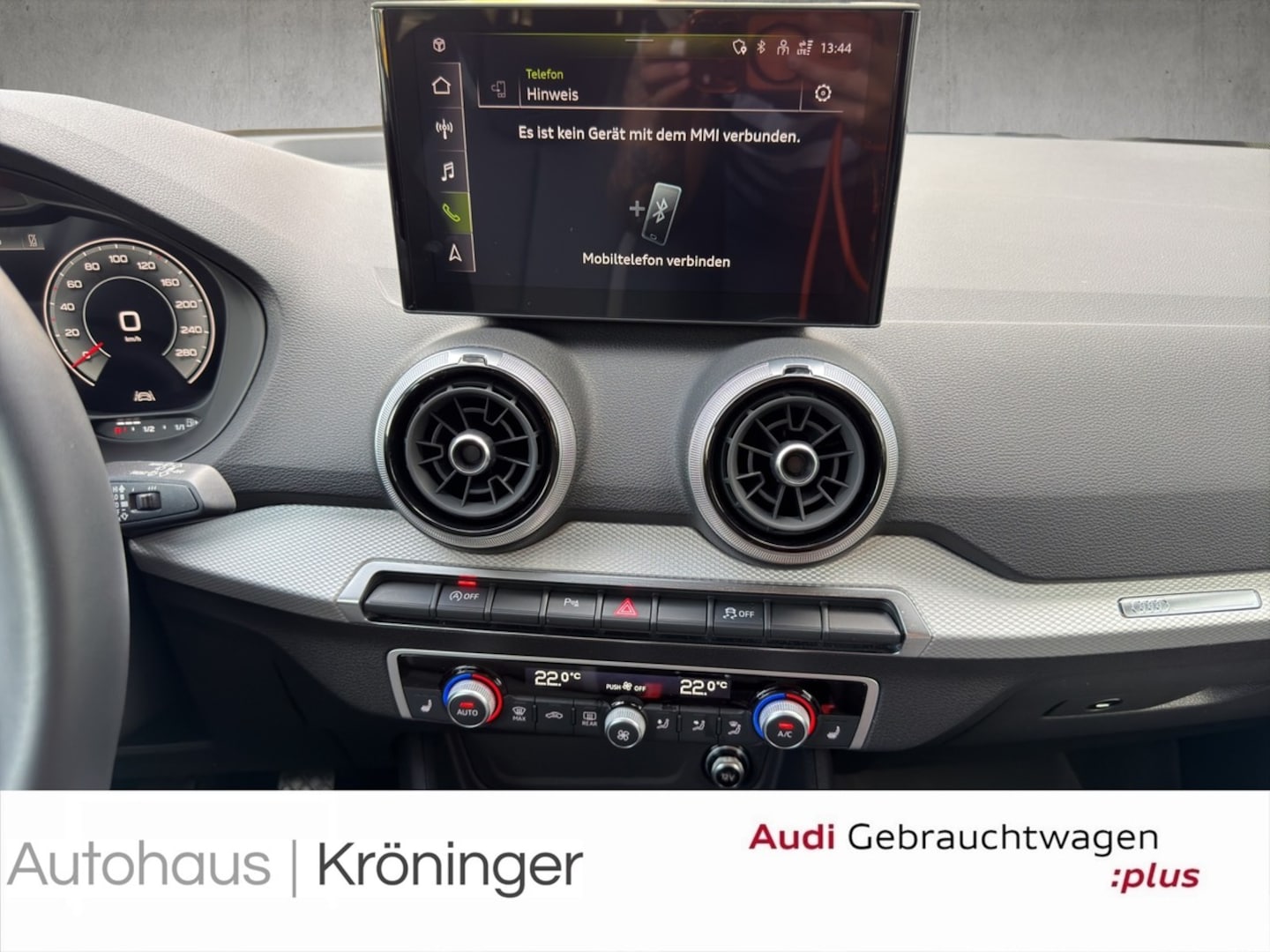 Bild über Audi Q2 S line 30 TFSI Schaltgetriebe - für weitere Informationen kontaktieren Sie den Audi Partner