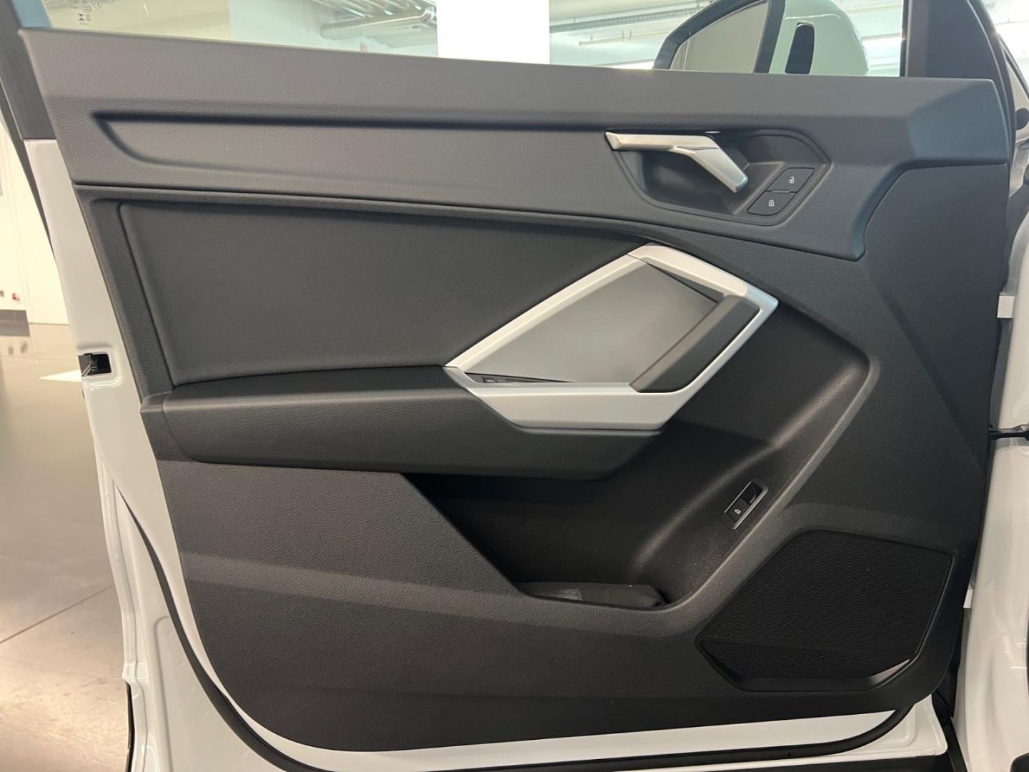 Bild über Audi Q3 TDI 110 kW S tronic - für weitere Informationen kontaktieren Sie den Audi Partner
