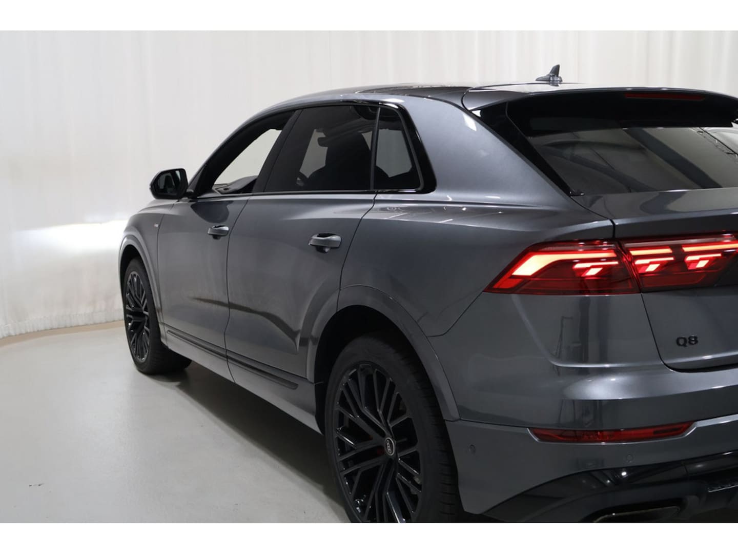 Bild über Audi Q8 SUV 50 TDI quattro tiptronic - für weitere Informationen kontaktieren Sie den Audi Partner
