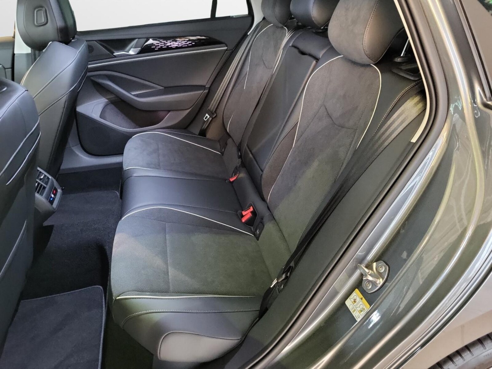 Volkswagen Passat – Bild 11