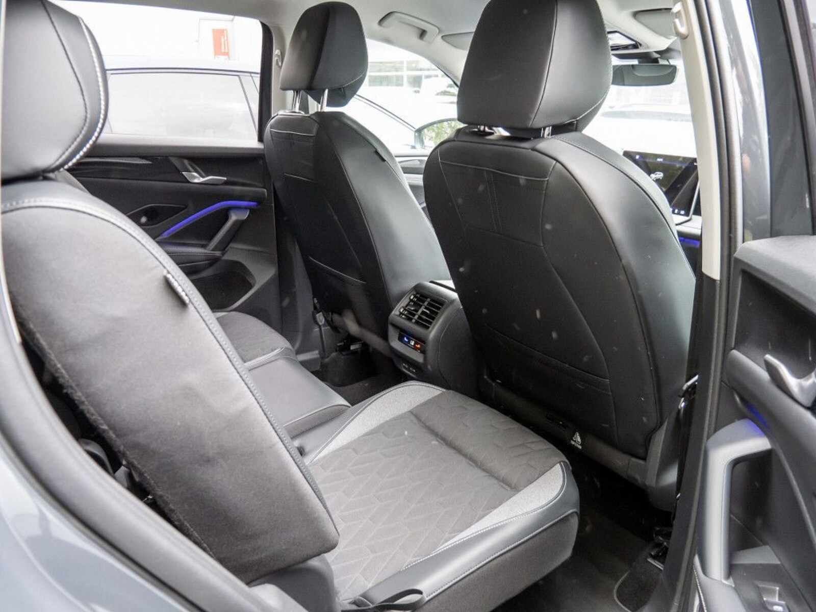 Volkswagen Tiguan – Bild 8
