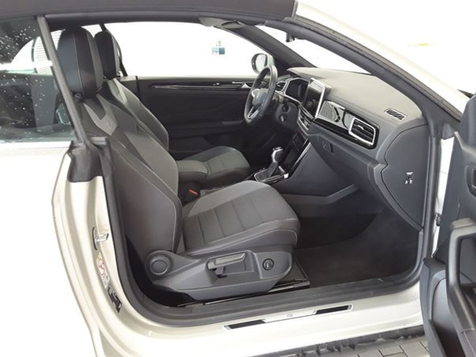 Volkswagen T-Roc Cabriolet – Bild 6