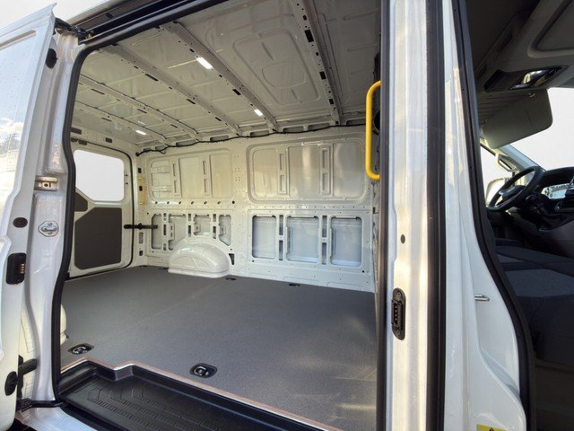 Volkswagen Crafter Kasten mittlerer Radstand
