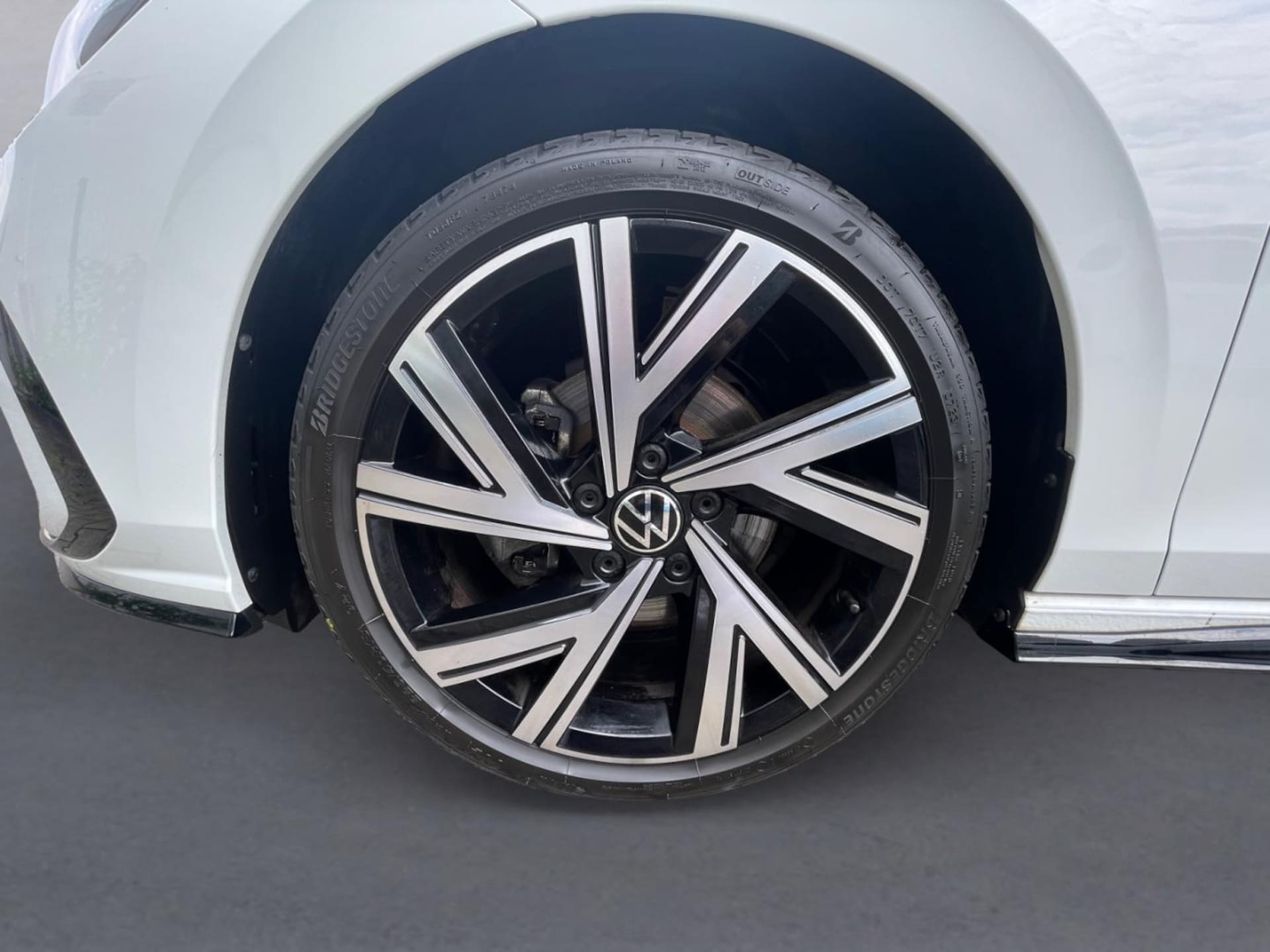 Volkswagen Golf R-Line
