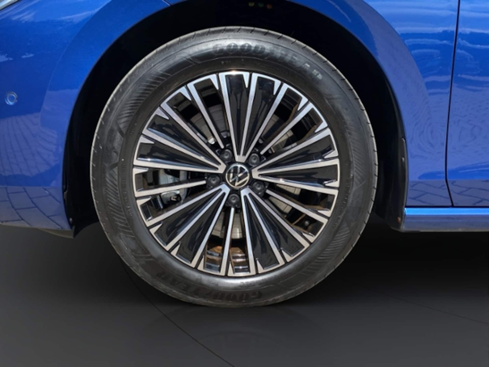 Volkswagen Passat Elegance