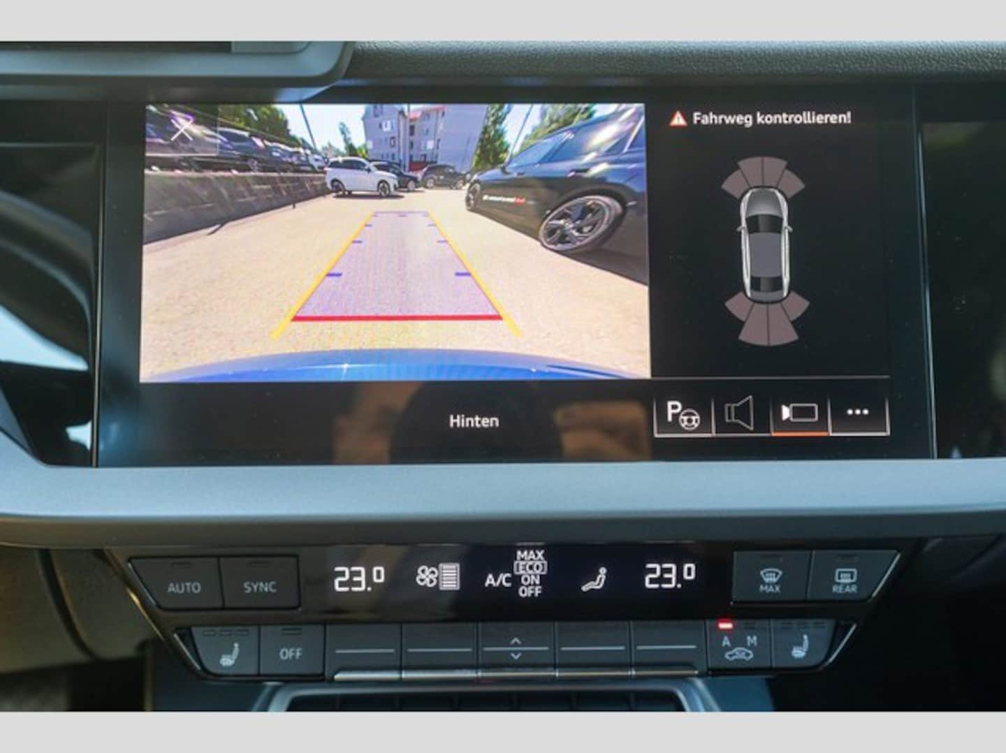 Bild über Audi A3 Limousine S line 35 TDI S tronic - für weitere Informationen kontaktieren Sie den Audi Partner