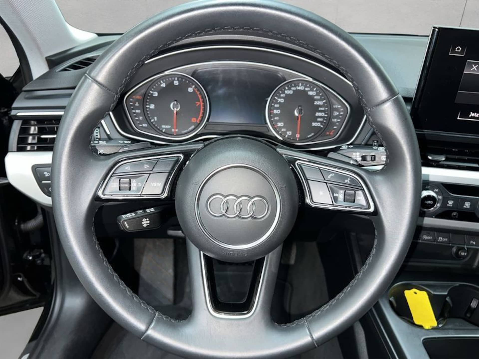Audi A4 Avant S line