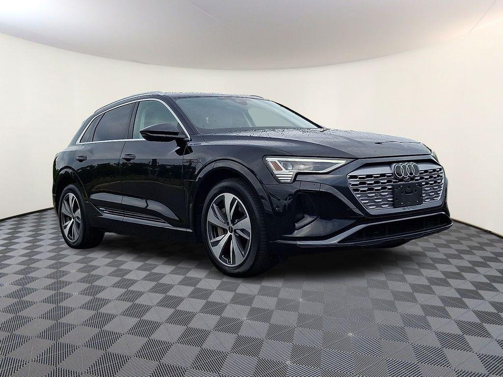 2024 Audi Q8 e-tron