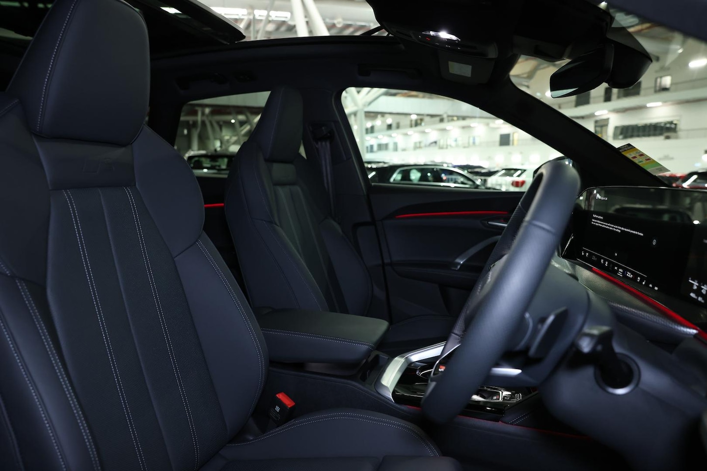 Image about Audi Q5 SUV e-hybrid quattro S tronic