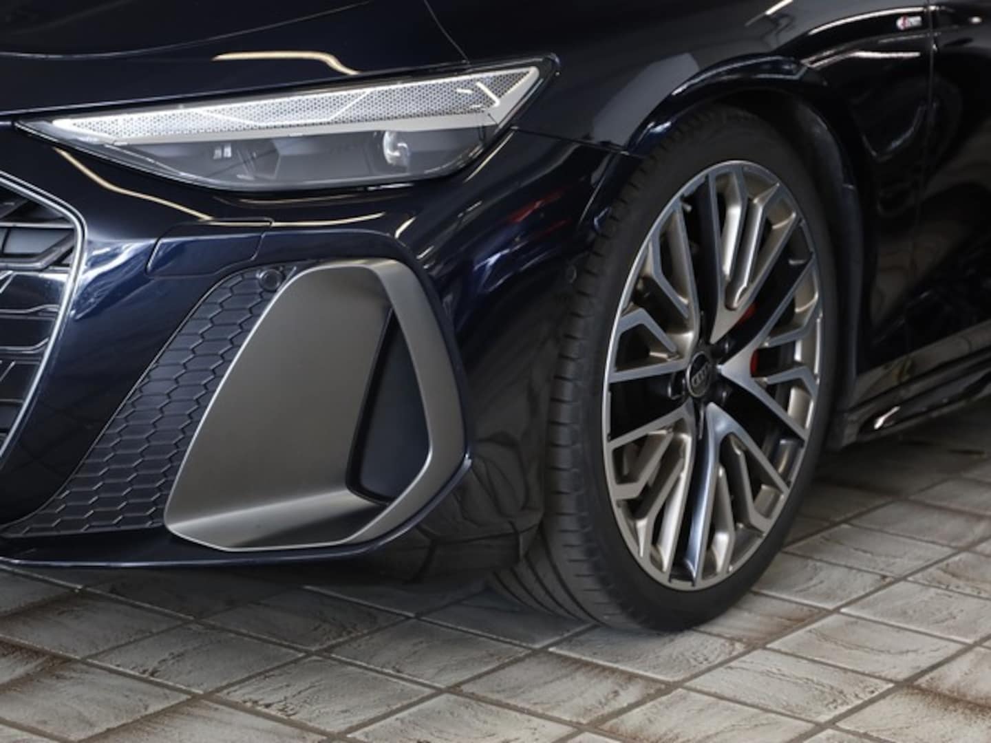 Bild über Audi A6 Avant TFSI quattro 270 kW S tronic - für weitere Informationen kontaktieren Sie den Audi Partner