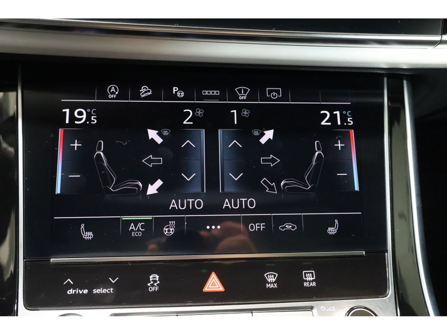 Bild über Audi Q8 SUV 50 TDI quattro tiptronic - für weitere Informationen kontaktieren Sie den Audi Partner