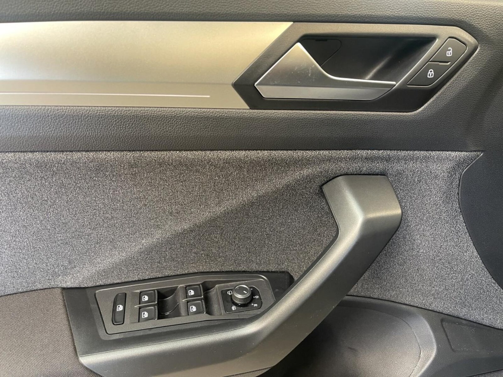 Volkswagen T-Roc – Bild 9