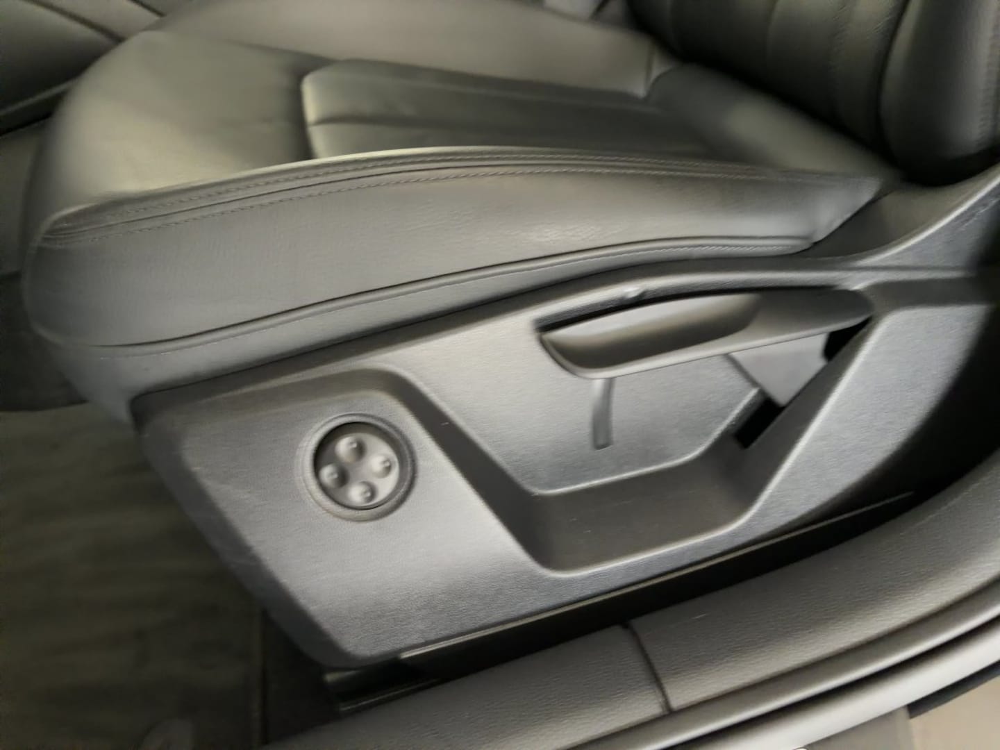 Bild über Audi Q2 advanced 35 TFSI S tronic - für weitere Informationen kontaktieren Sie den Audi Partner