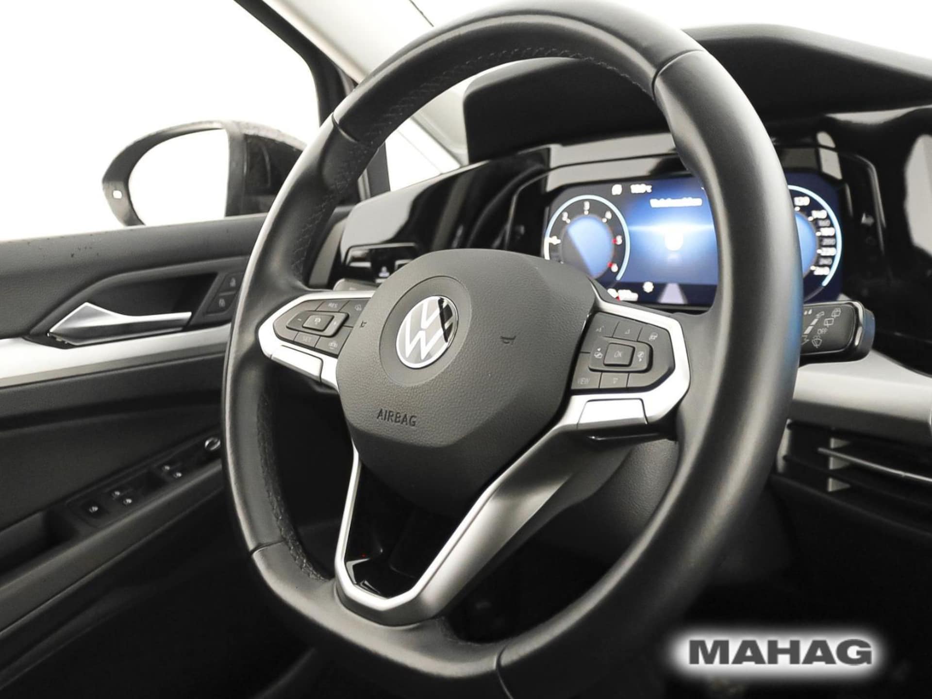 Volkswagen Golf Variant Life