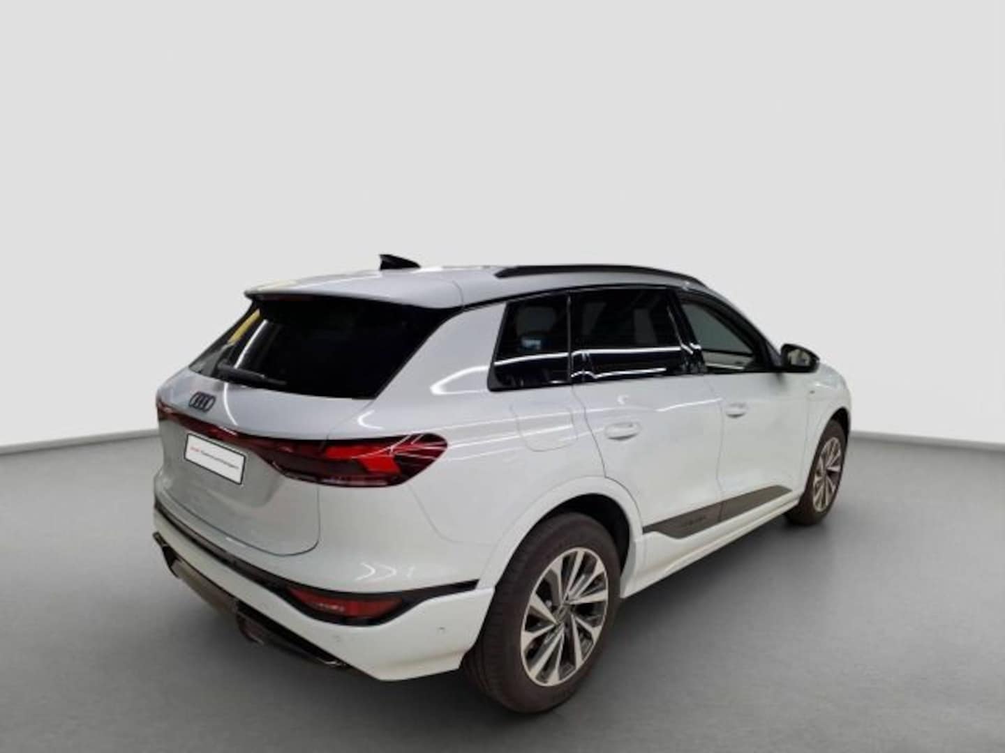 Bild über Audi Q6 SUV e-tron S line business e-tron performance 225 kW - für weitere Informationen kontaktieren Sie den Audi Partner