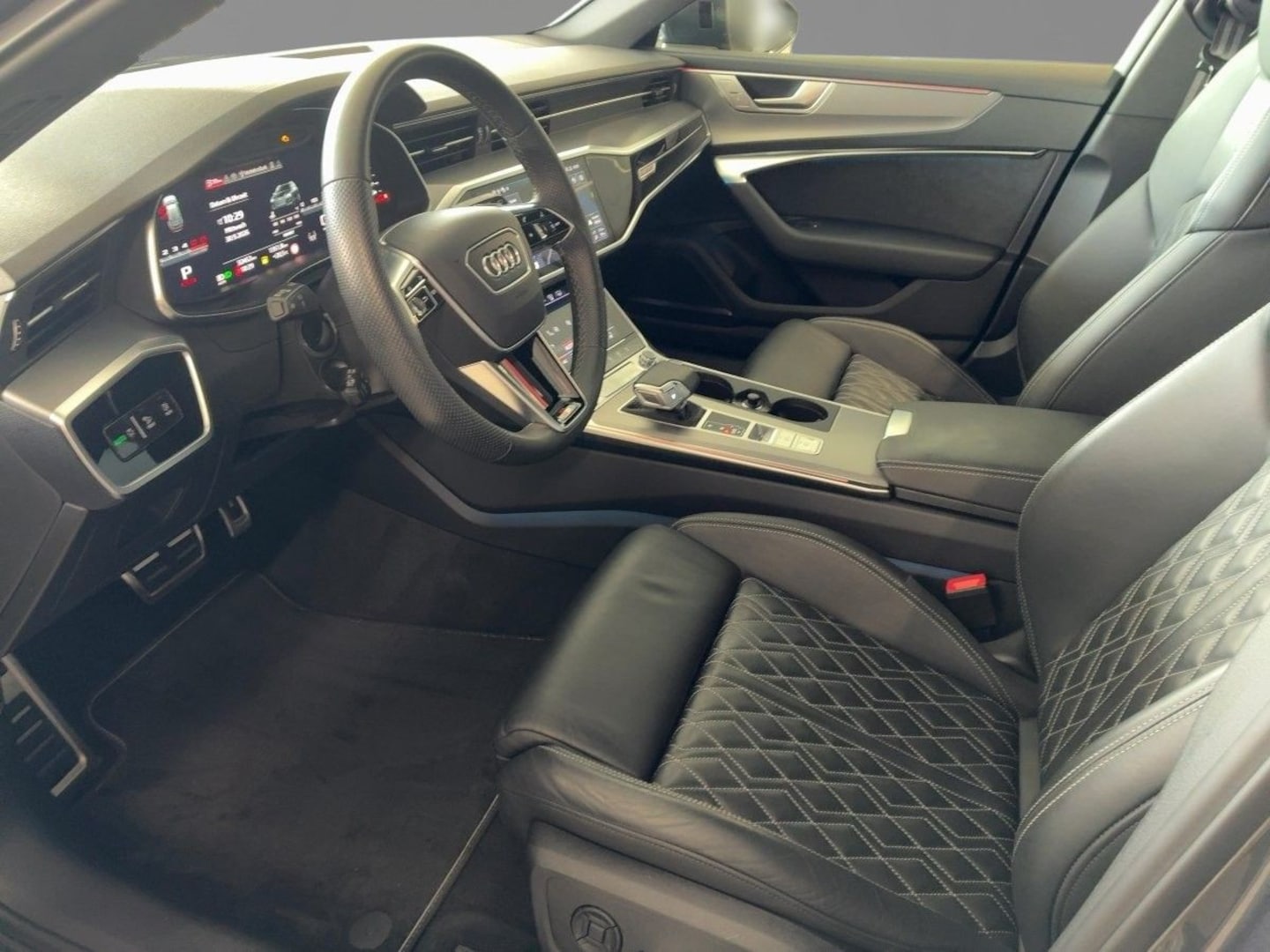 Bild über Audi S6 Avant TDI quattro tiptronic - für weitere Informationen kontaktieren Sie den Audi Partner