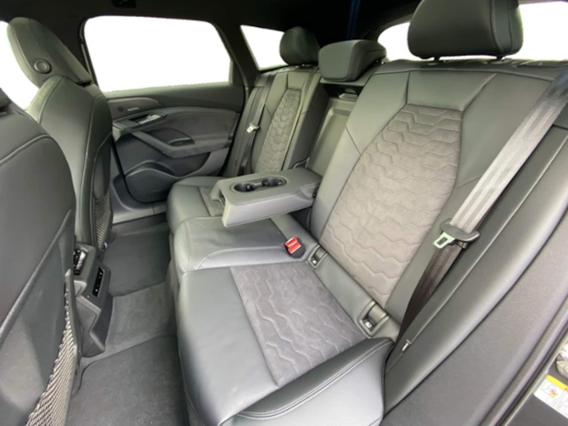 Audi A6 Avant e-tron edition one