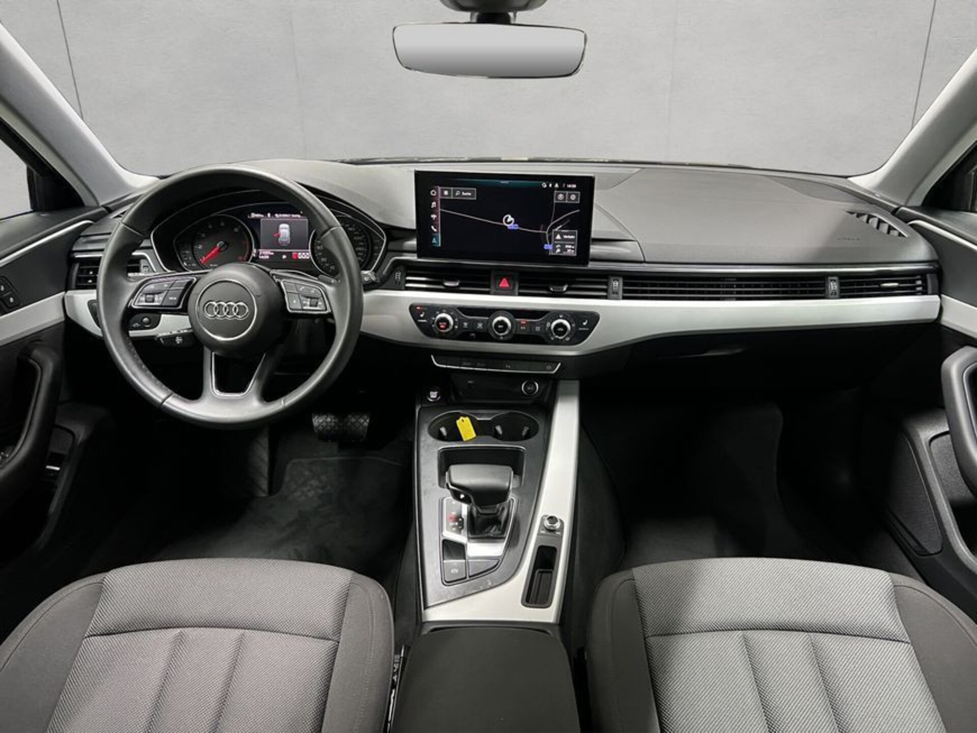 Audi A4 Avant S line