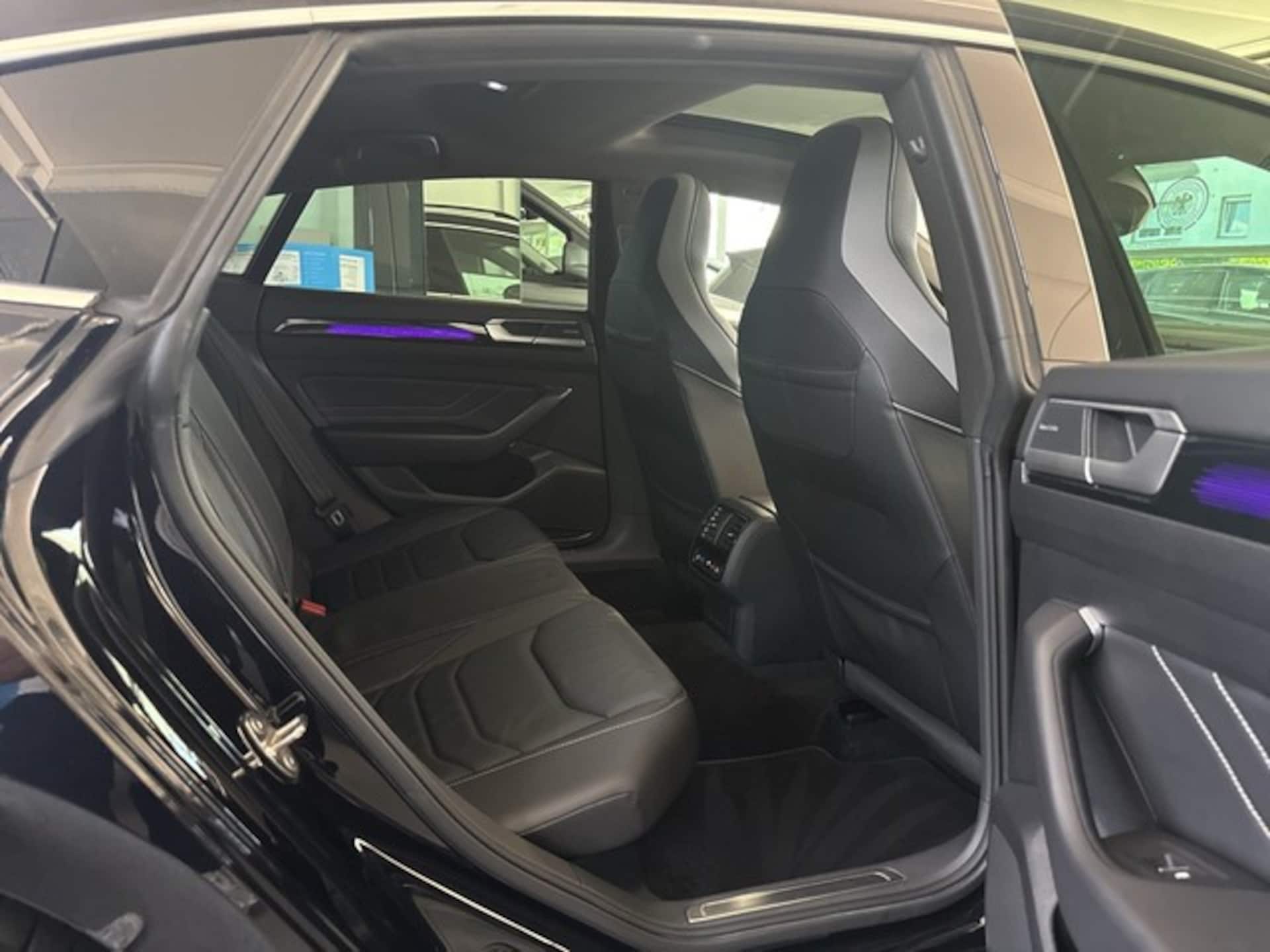 Volkswagen Arteon R-Line