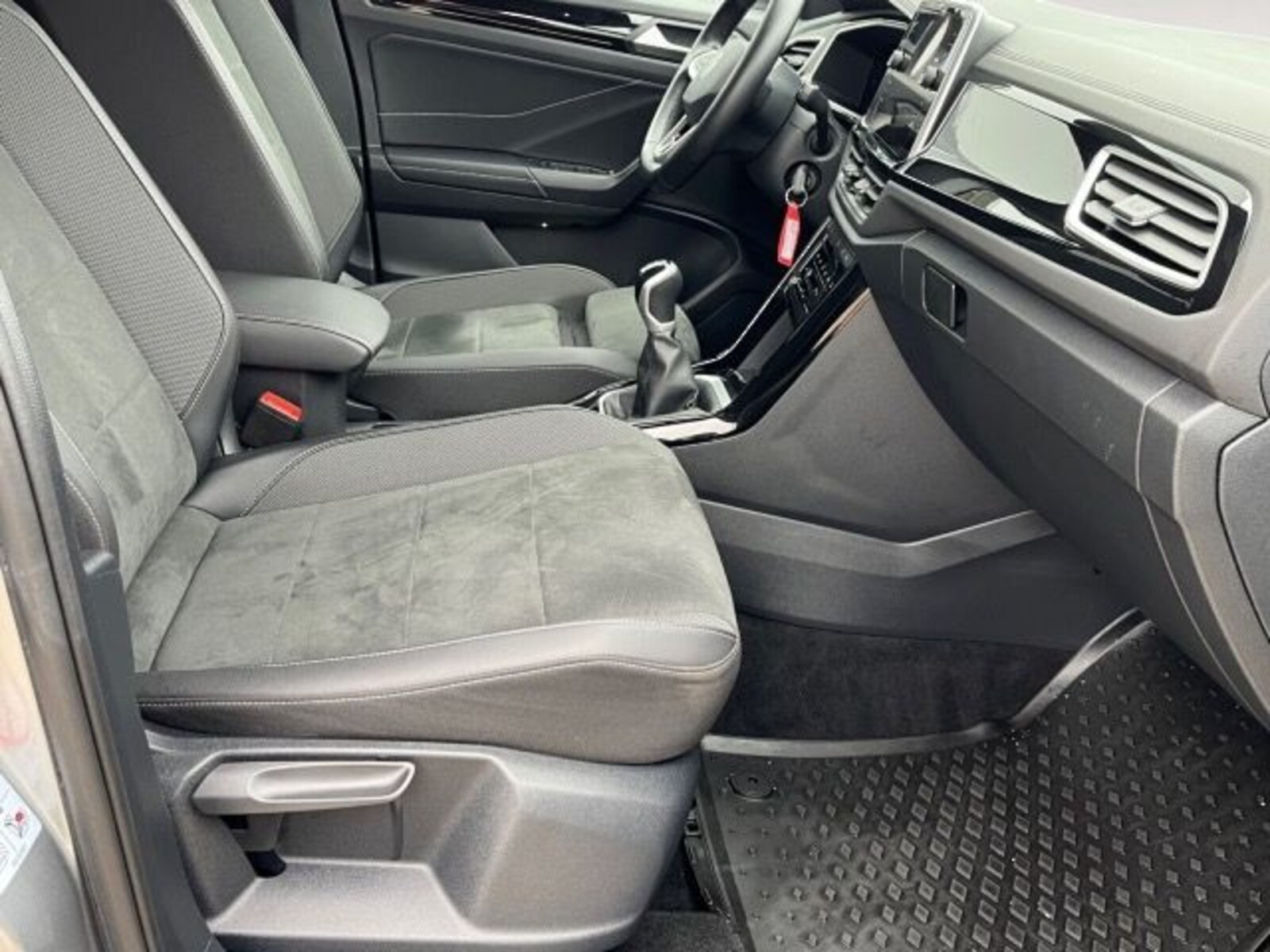 Volkswagen T-Roc – Bild 15