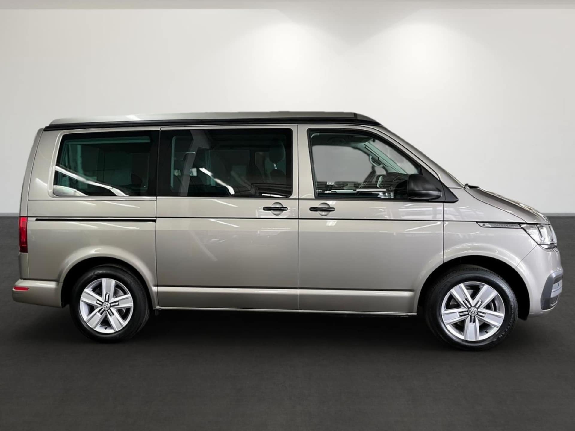 Volkswagen T6.1 California Beach