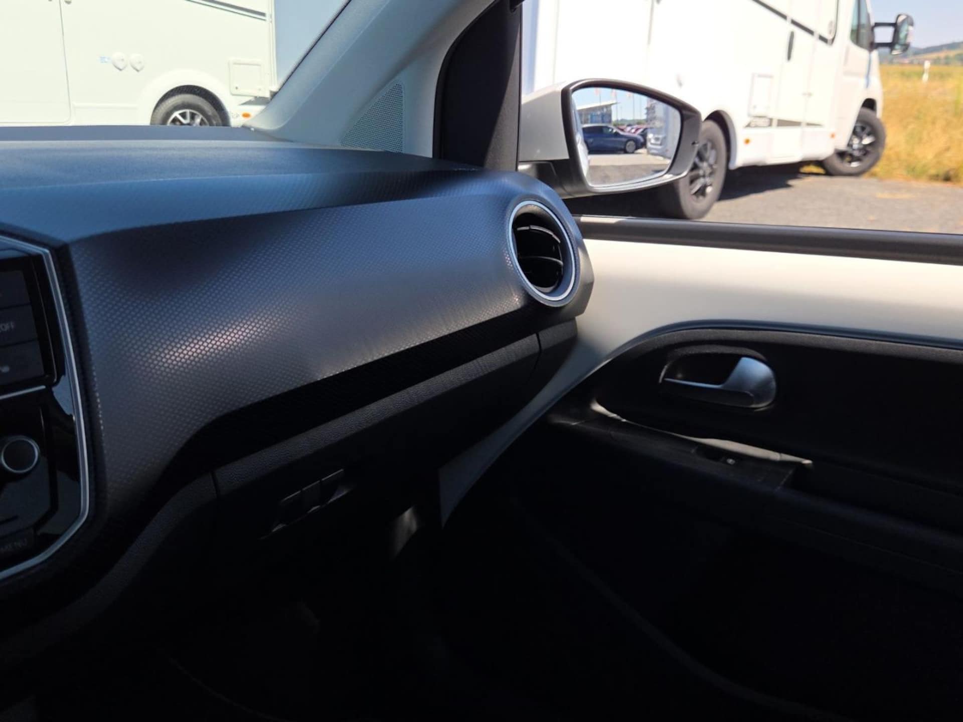 Volkswagen e-up! UNITED