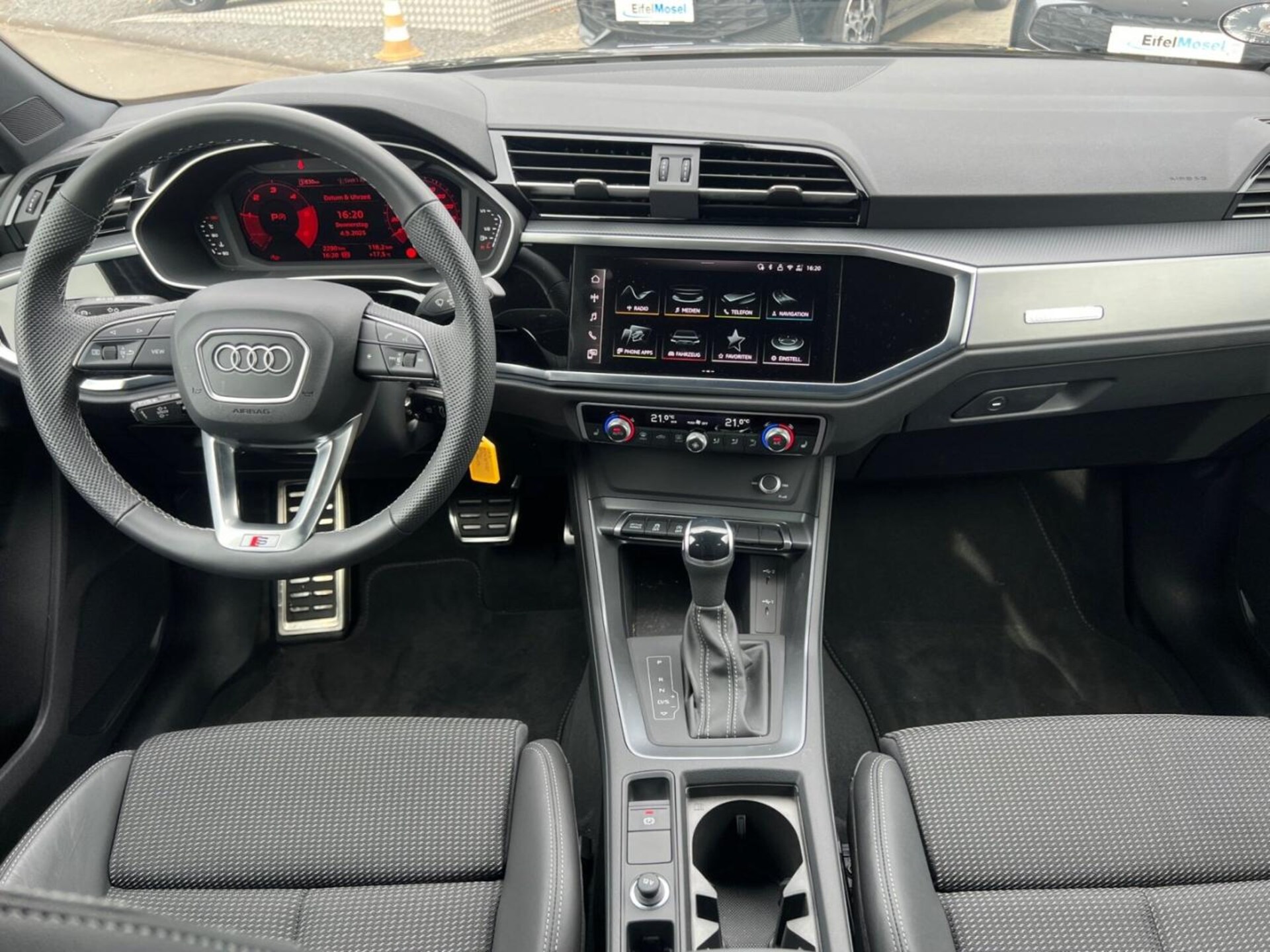 Audi Q3 Sportback S line
