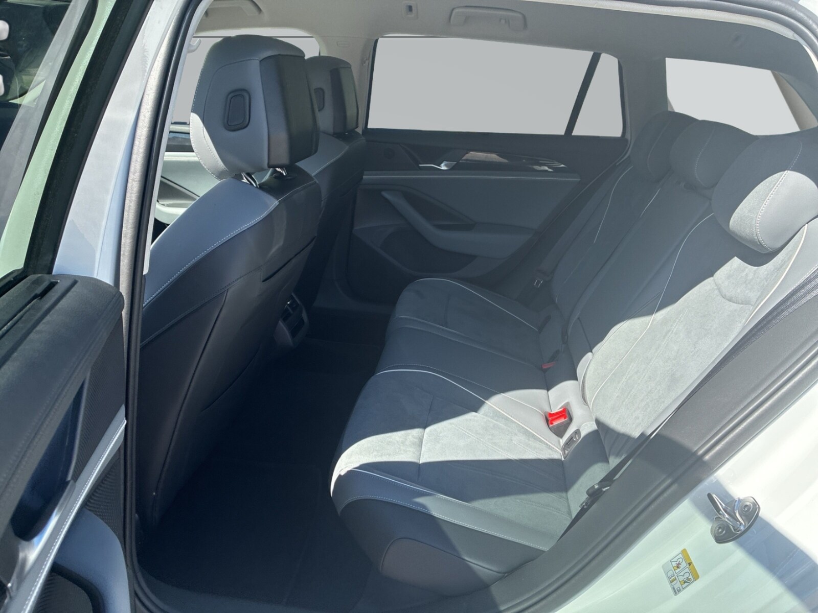 Volkswagen Passat – Bild 6
