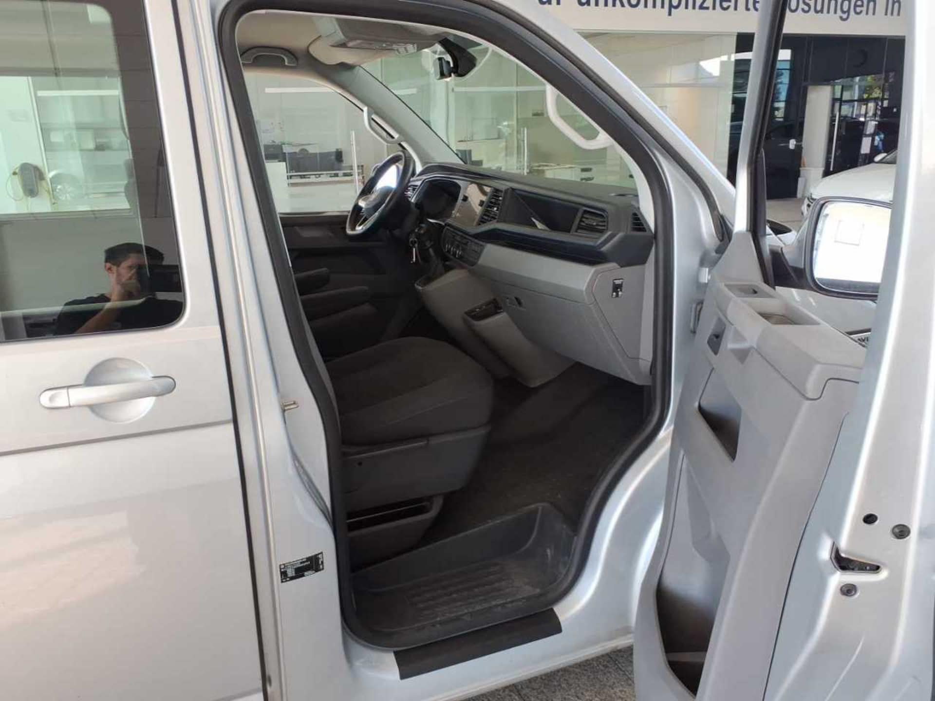 Volkswagen T6.1 Caravelle langer Radstand Comfortline