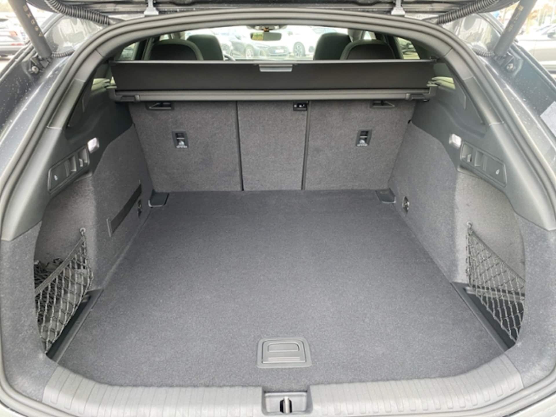 Audi A6 Avant e-tron edition one