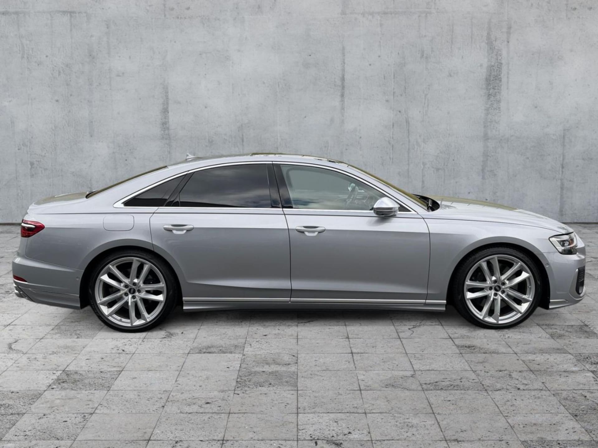Audi S8
