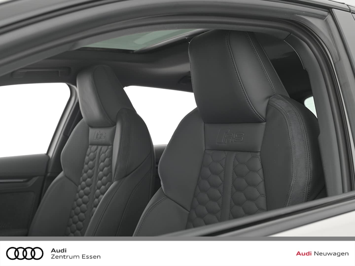 Bild über Audi RS 3 Sportback TFSI quattro 294 kW S tronic - für weitere Informationen kontaktieren Sie den Audi Partner