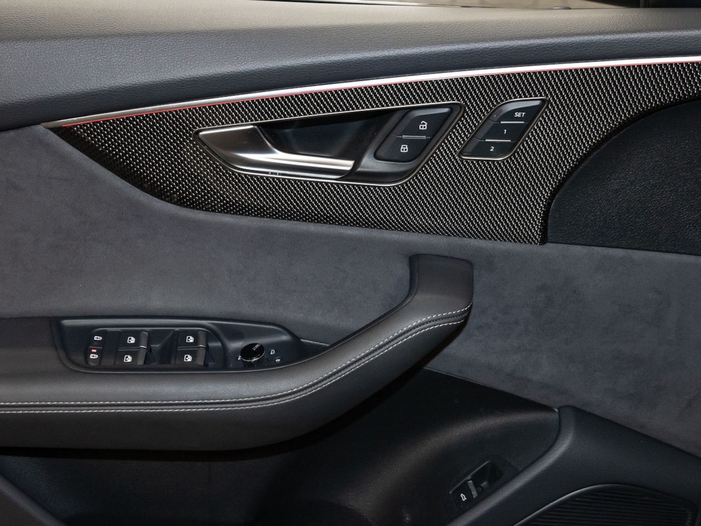 Bild über Audi Q8 competition plus 50 TDI quattro tiptronic - für weitere Informationen kontaktieren Sie den Audi Partner